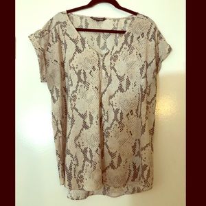 Express Top with Zip at neck